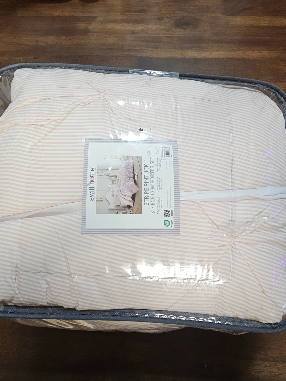 Elegant Blush Tufted Comforter Set - Open Never Used